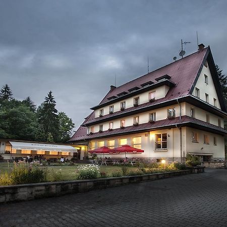 Parkhotel Skalni Mesto Йичин Экстерьер фото